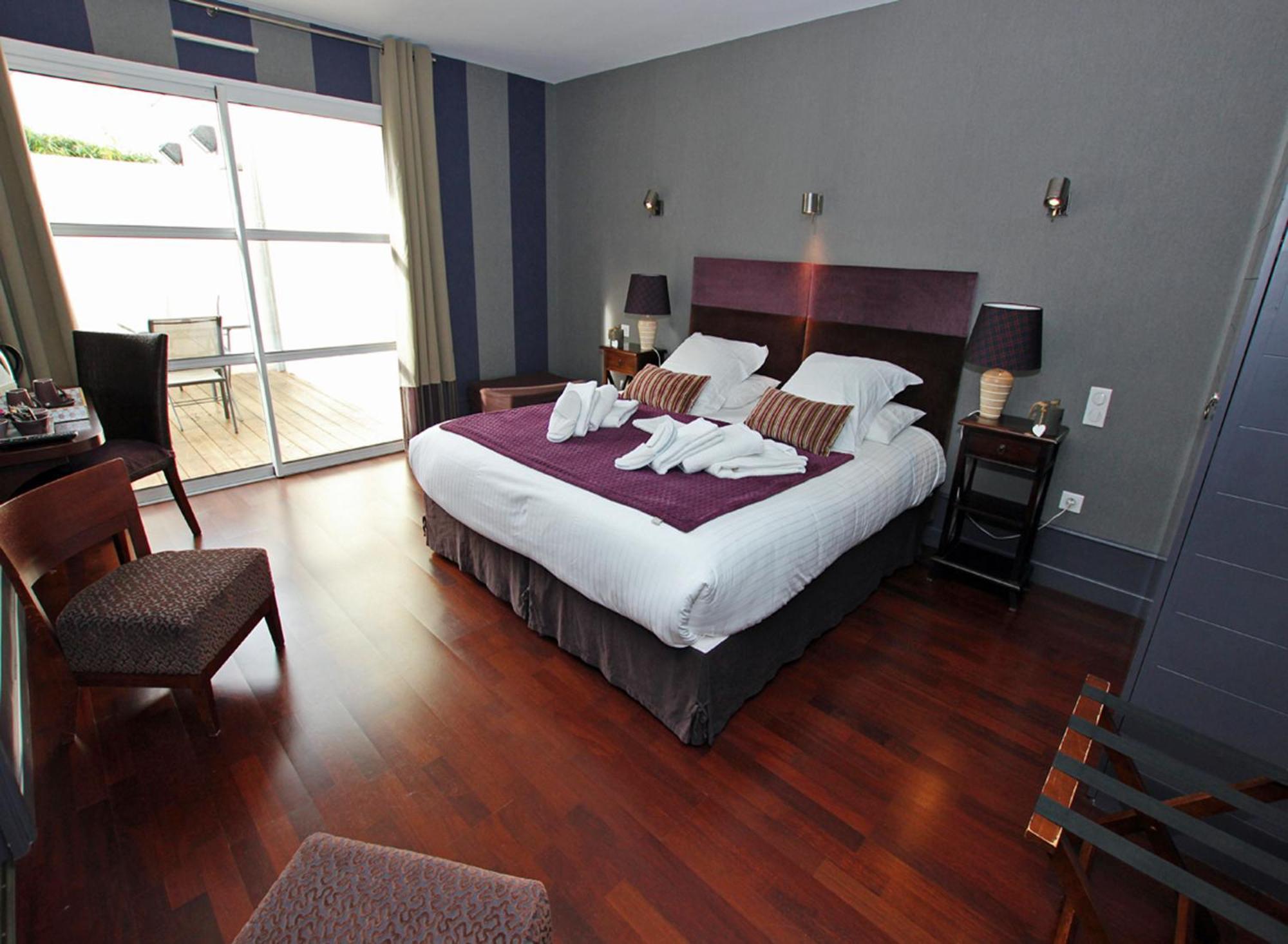 Au Pre Carre Hotel Plumergat Exterior photo